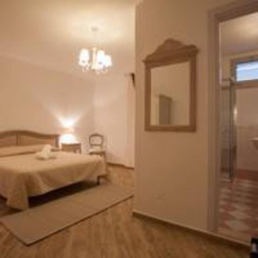 City Garden Guest House Ольбия Экстерьер фото