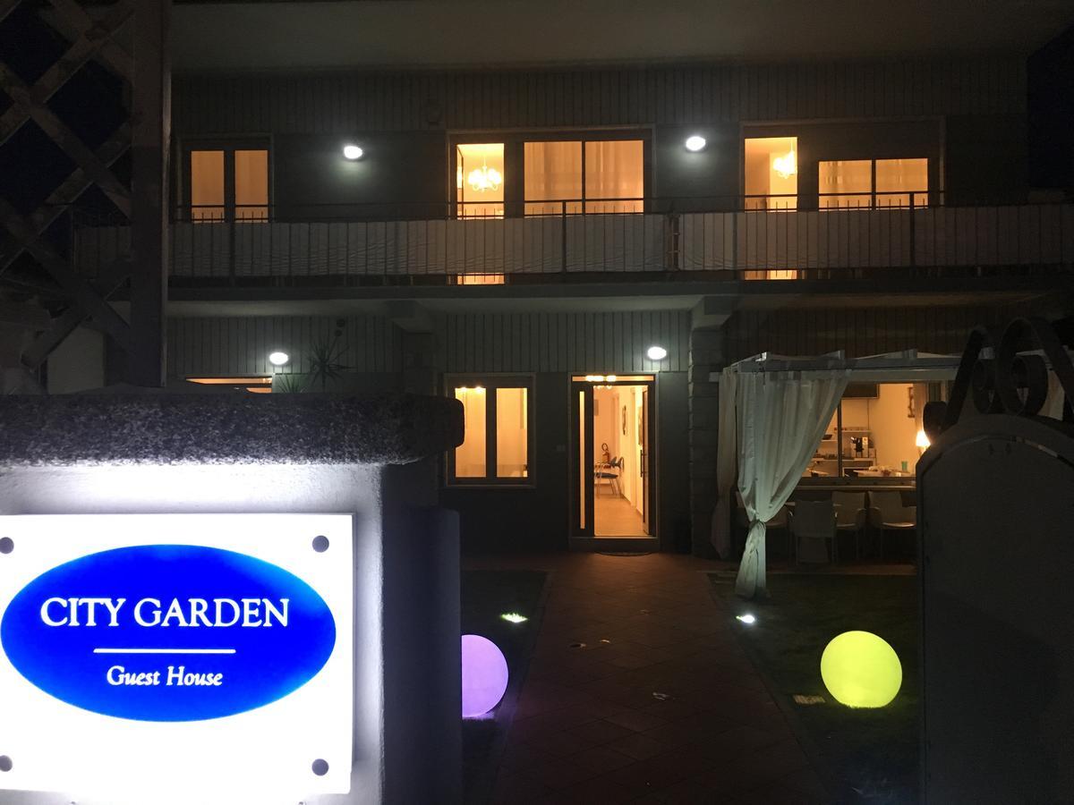 City Garden Guest House Ольбия Экстерьер фото