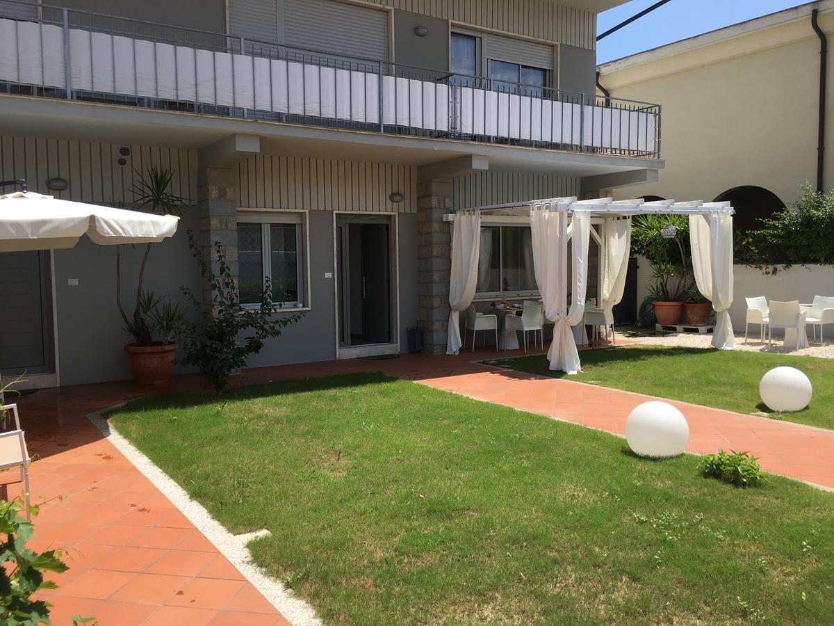 City Garden Guest House Ольбия Экстерьер фото